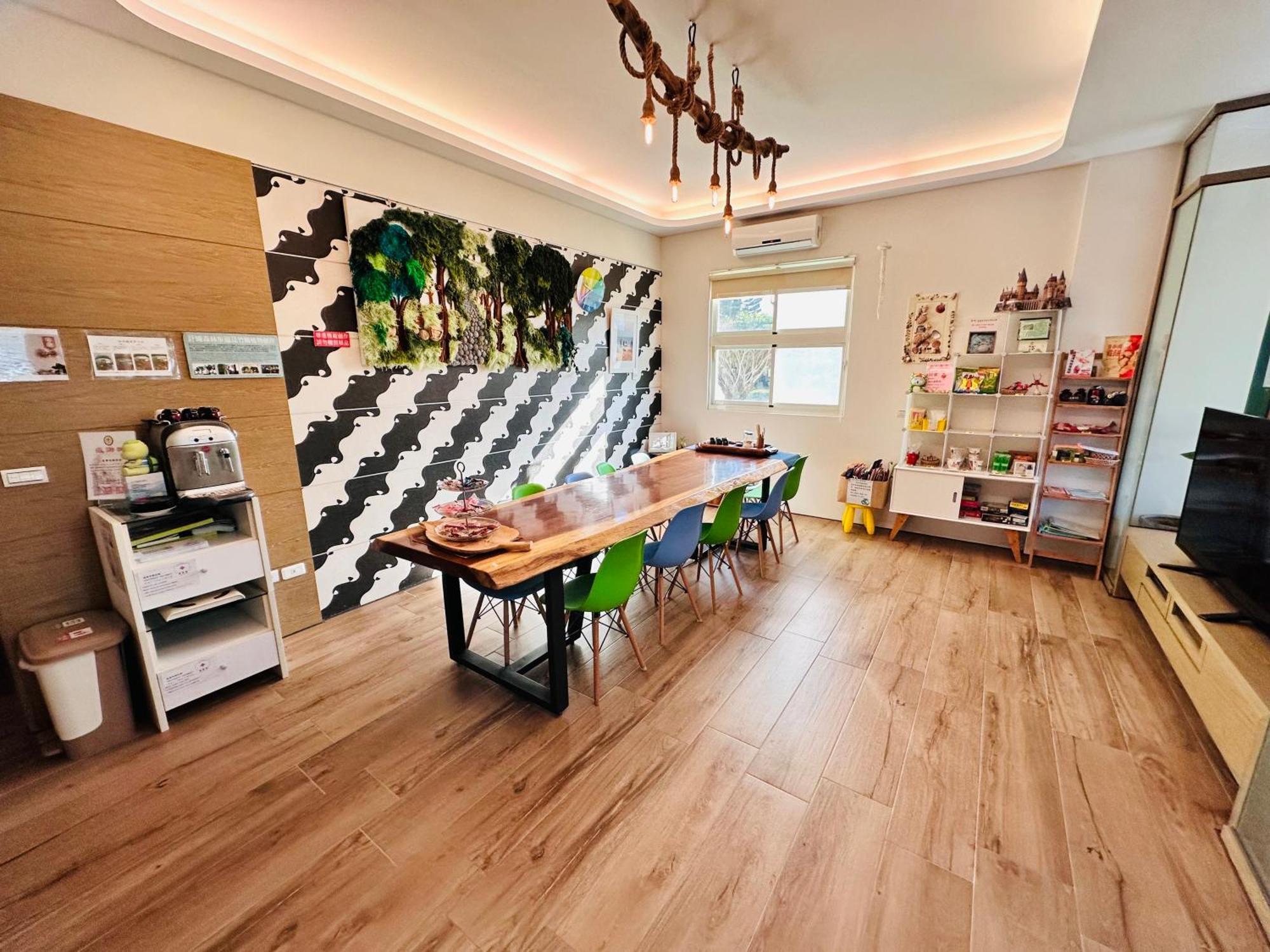 Yurong B&B Манонг Екстериор снимка