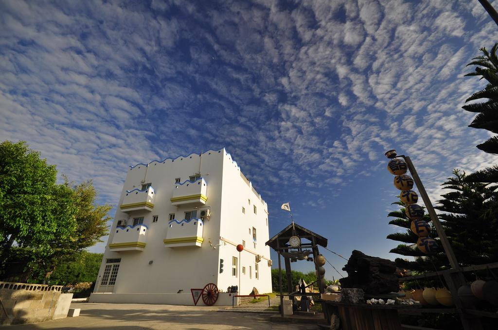 Yurong B&B Манонг Екстериор снимка