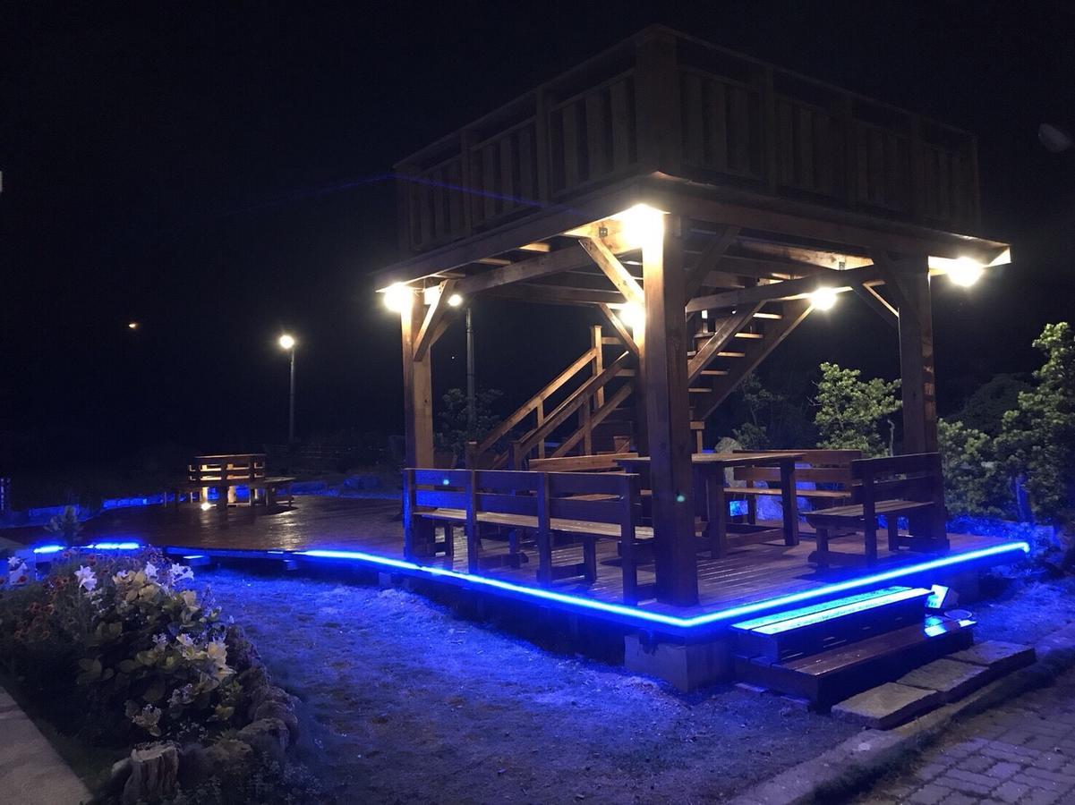 Yurong B&B Манонг Екстериор снимка