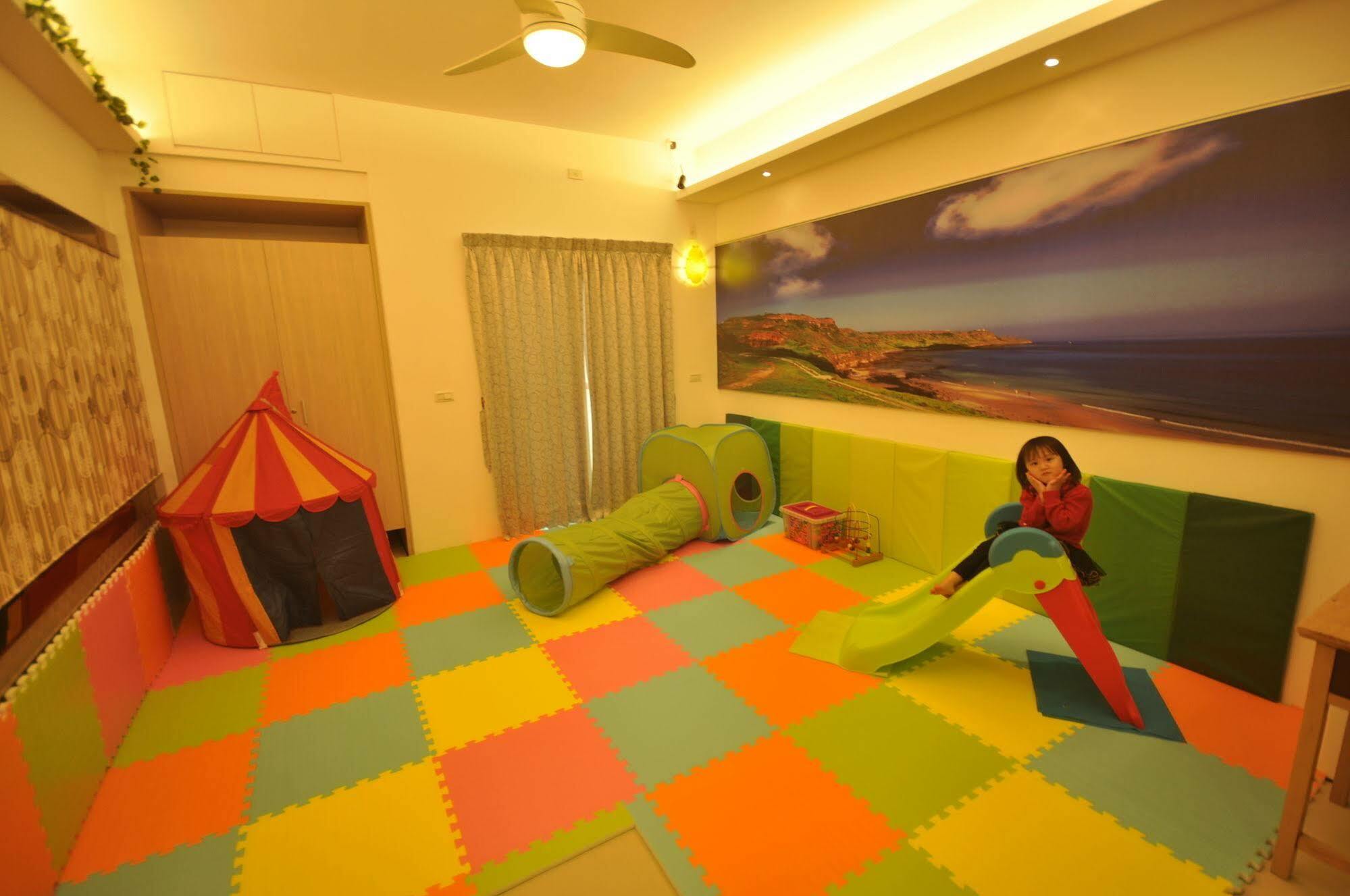 Yurong B&B Манонг Екстериор снимка