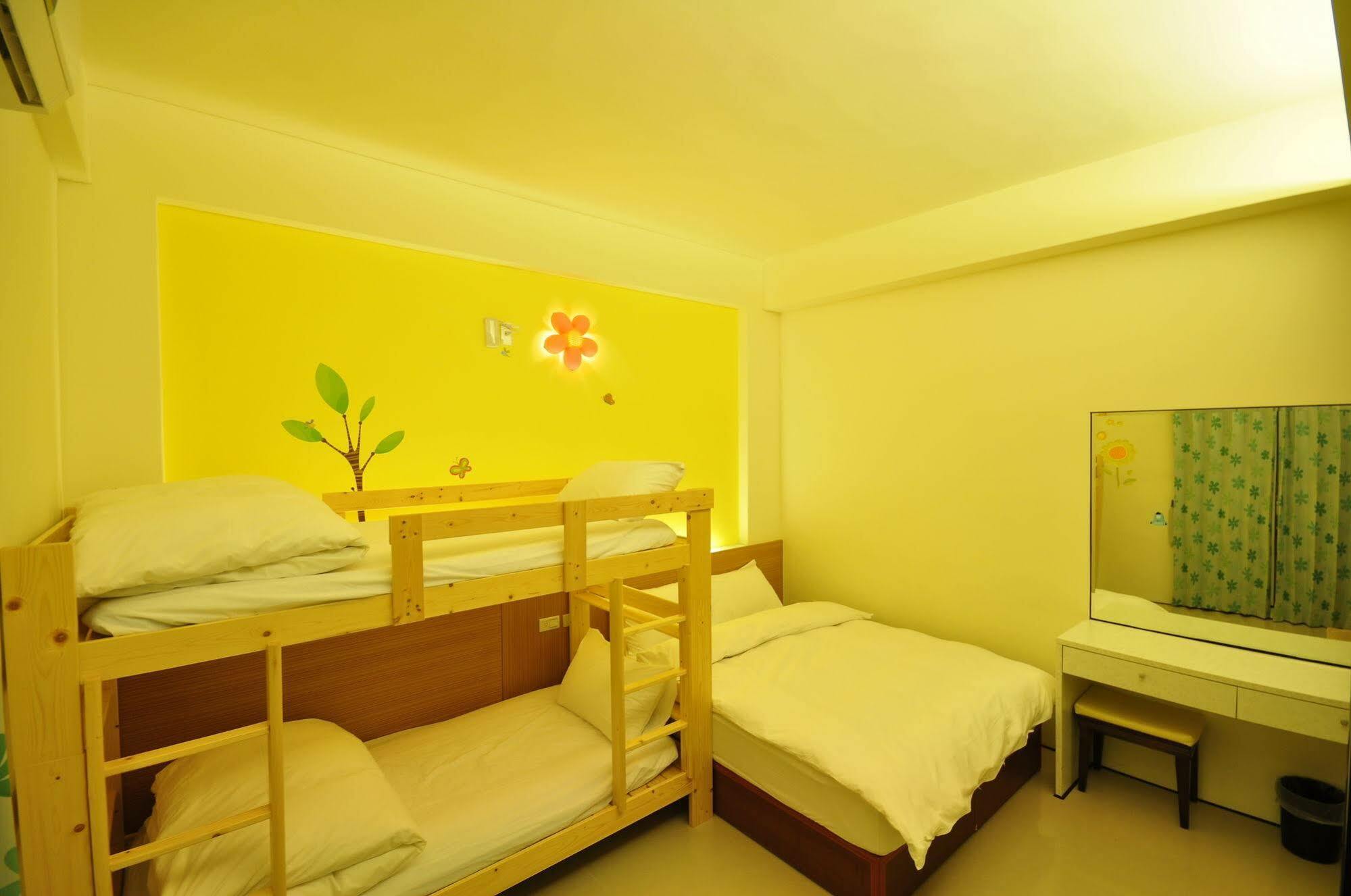 Yurong B&B Манонг Екстериор снимка