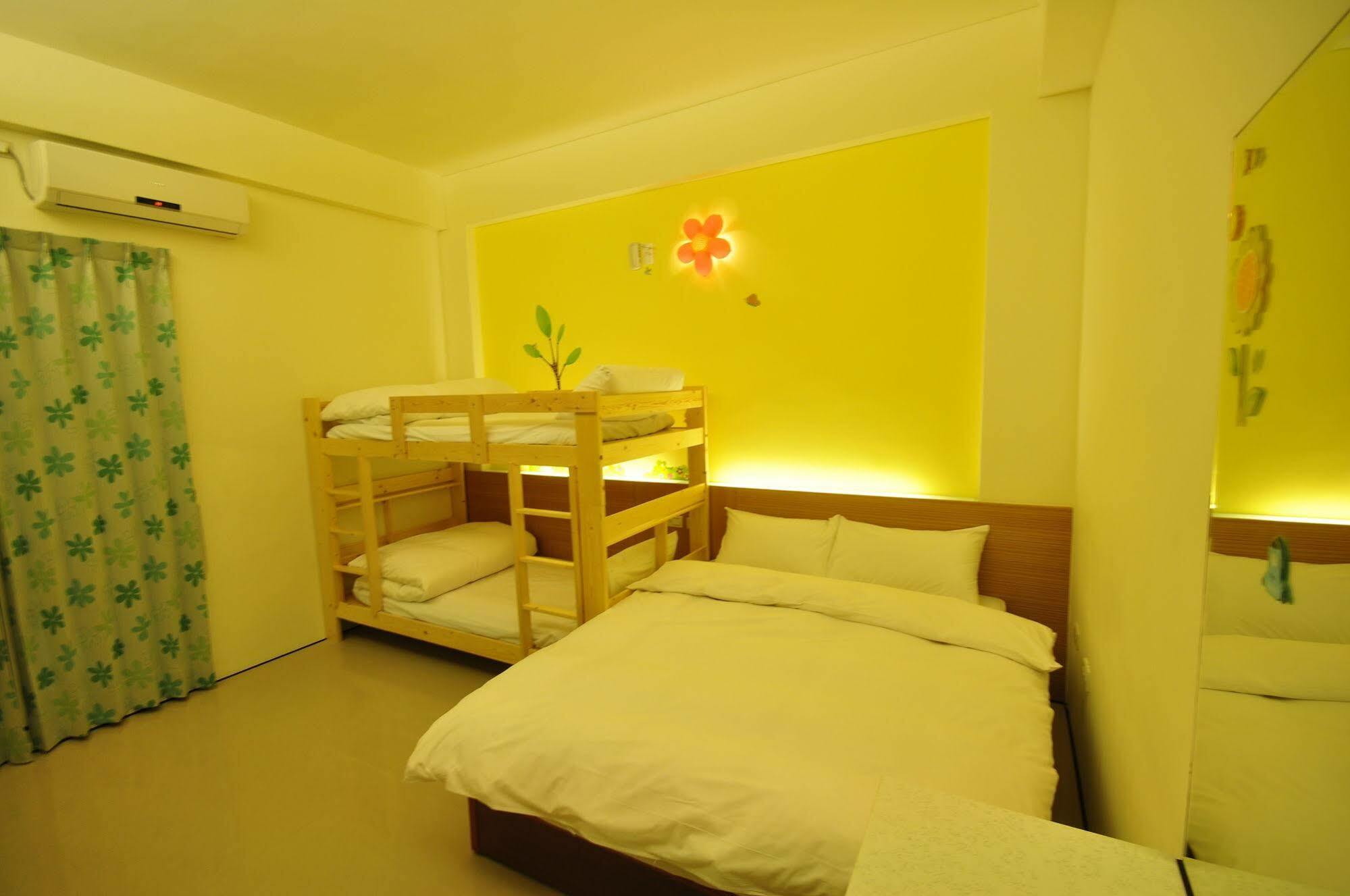 Yurong B&B Манонг Екстериор снимка