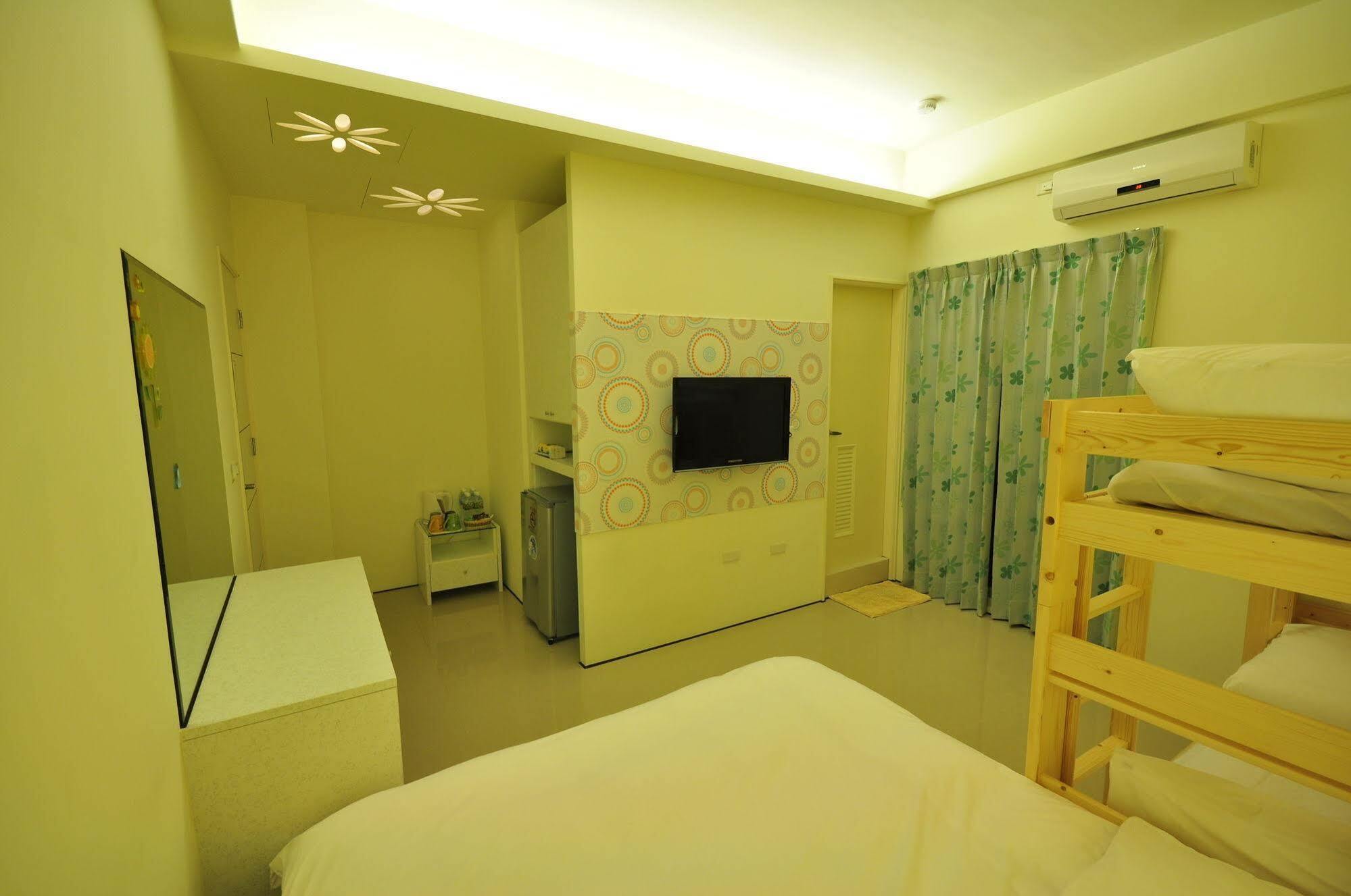Yurong B&B Манонг Екстериор снимка