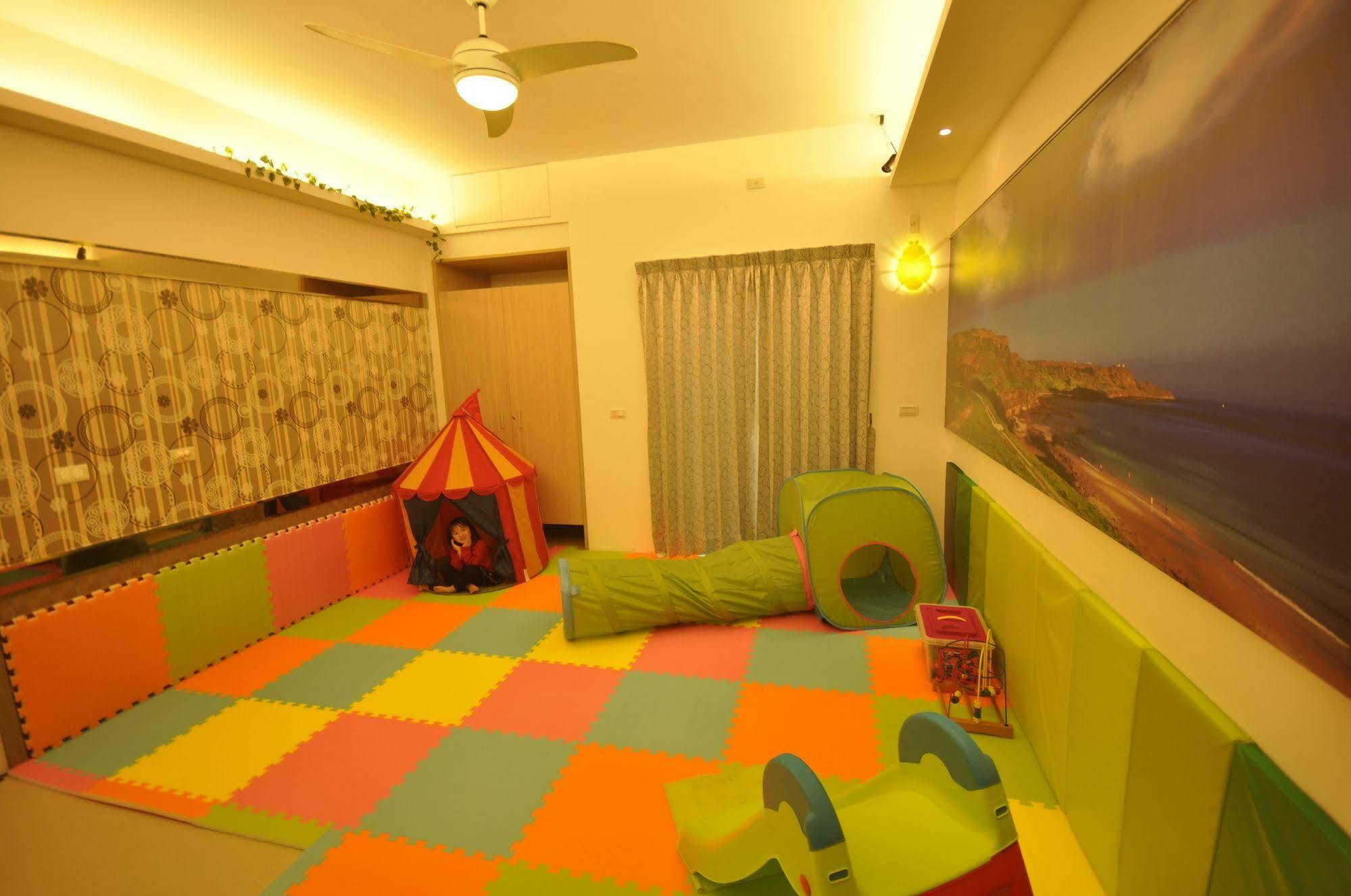Yurong B&B Манонг Екстериор снимка